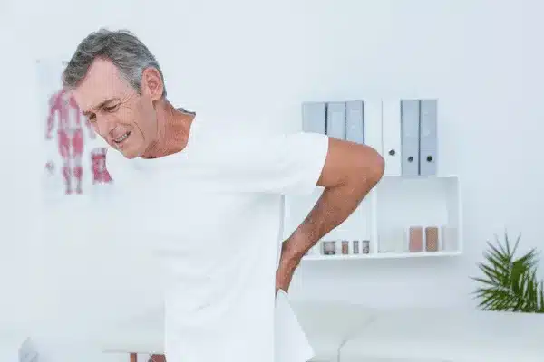 Degenerative Disc Disease vs Herniated Disc: Understanding the Key Differences