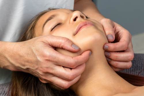 Chiropractic for neck pain is an increasingly popular alternative treatment option.